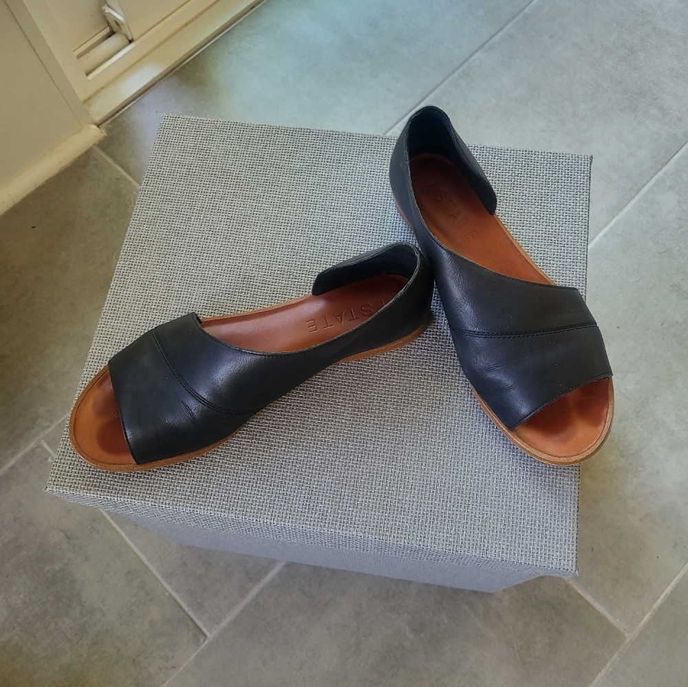 Sandals flats